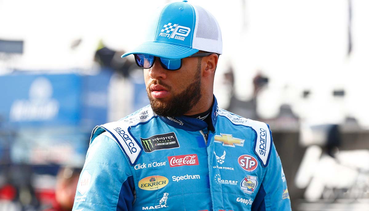 NASCAR Suspends Bubba Wallace, Curry Scores 33 on Opening Night